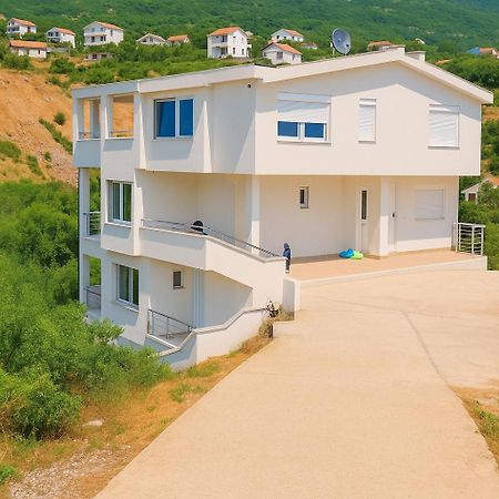 Apartments Lejla Dobra Voda Extérieur photo